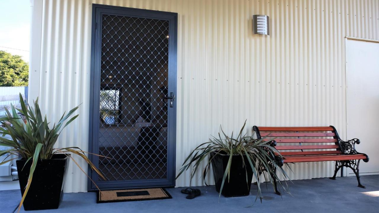 The Tin Shed Couples Accommodation At Bay Of Fires Binalong Bay Exterior photo